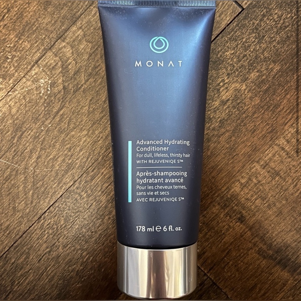 Monat advanced hydrating conditioner